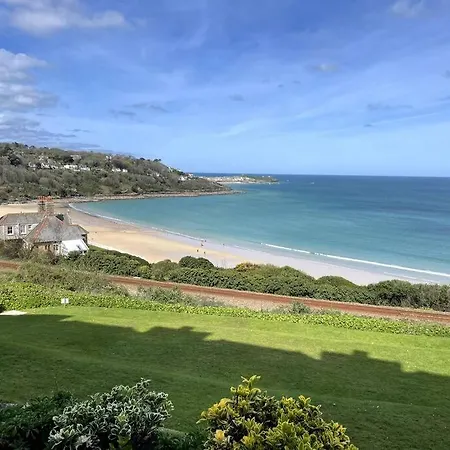 Shoreline - One Of The Views? Apartment *